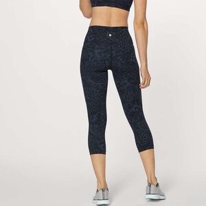Lululemon Wunder Under Crop (Hi-Rise) (Full-On Luxtreme 21")
Blue Black (4)